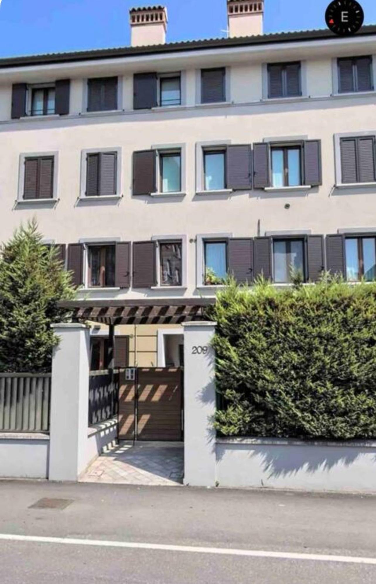 Ferrarese209 Apartment Bologna Bagian luar foto